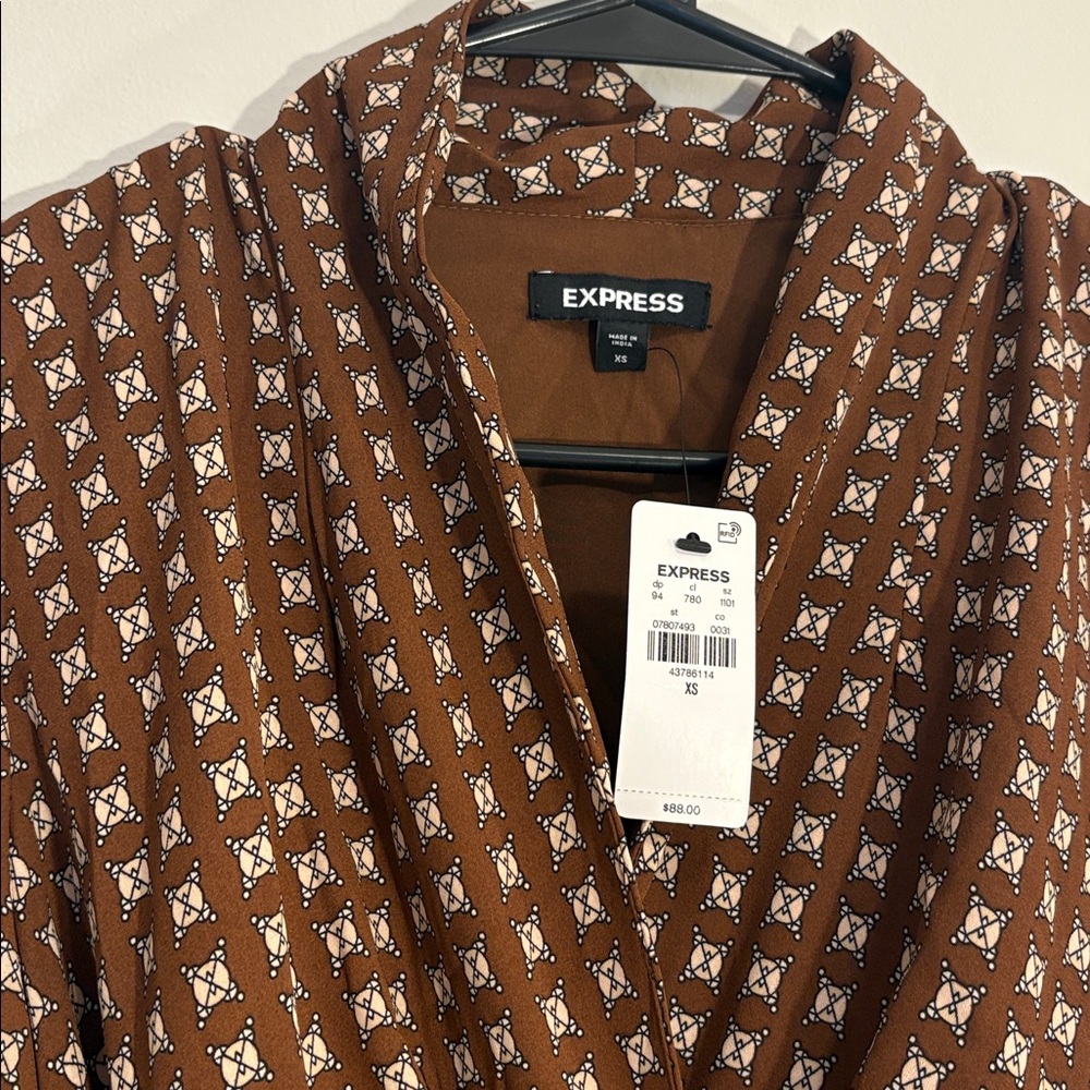 NWT Chocolate Brown Printed Collared Long Sleeve Tie Waist Tiered Mini Dress - Picture 8 of 12
